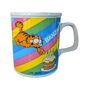 Vintage Enesco Garfield "Banzai" Ceramic Mug Birthday Cake Rainbow